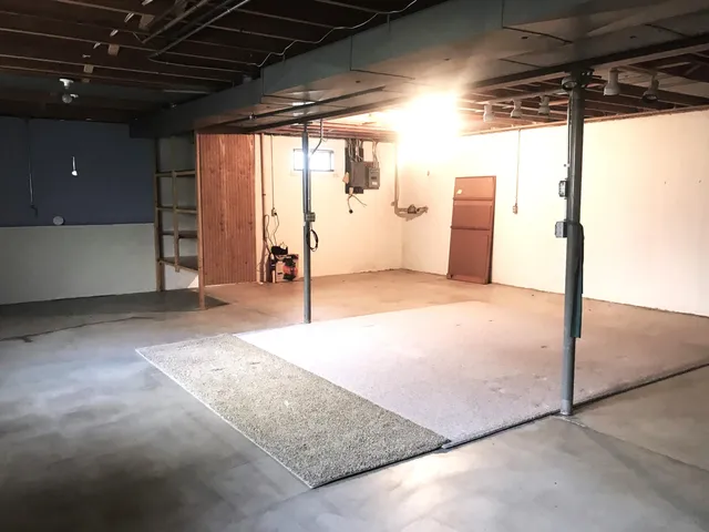 $364,900 | 9625 Oakview Drive, Portage, MI 49024