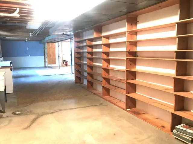 $364,900 | 9625 Oakview Drive, Portage, MI 49024