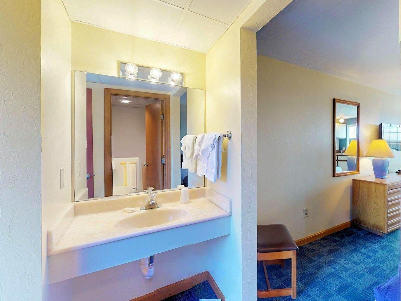 179 Shore Road, Unit 208 Truro, MA 02666 - Photo 7 of 28 Horizons-05082026_214127
