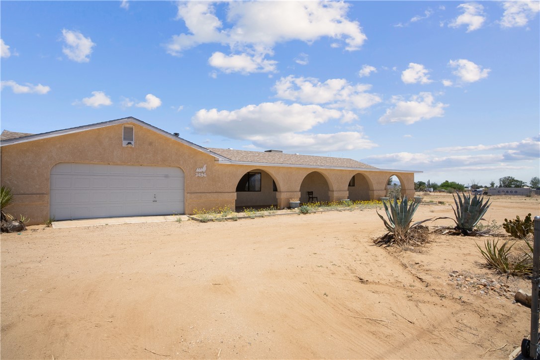 3696 Tonto Road Golden Valley, AZ 86413 - Photo 1 of 67 Front of Structure