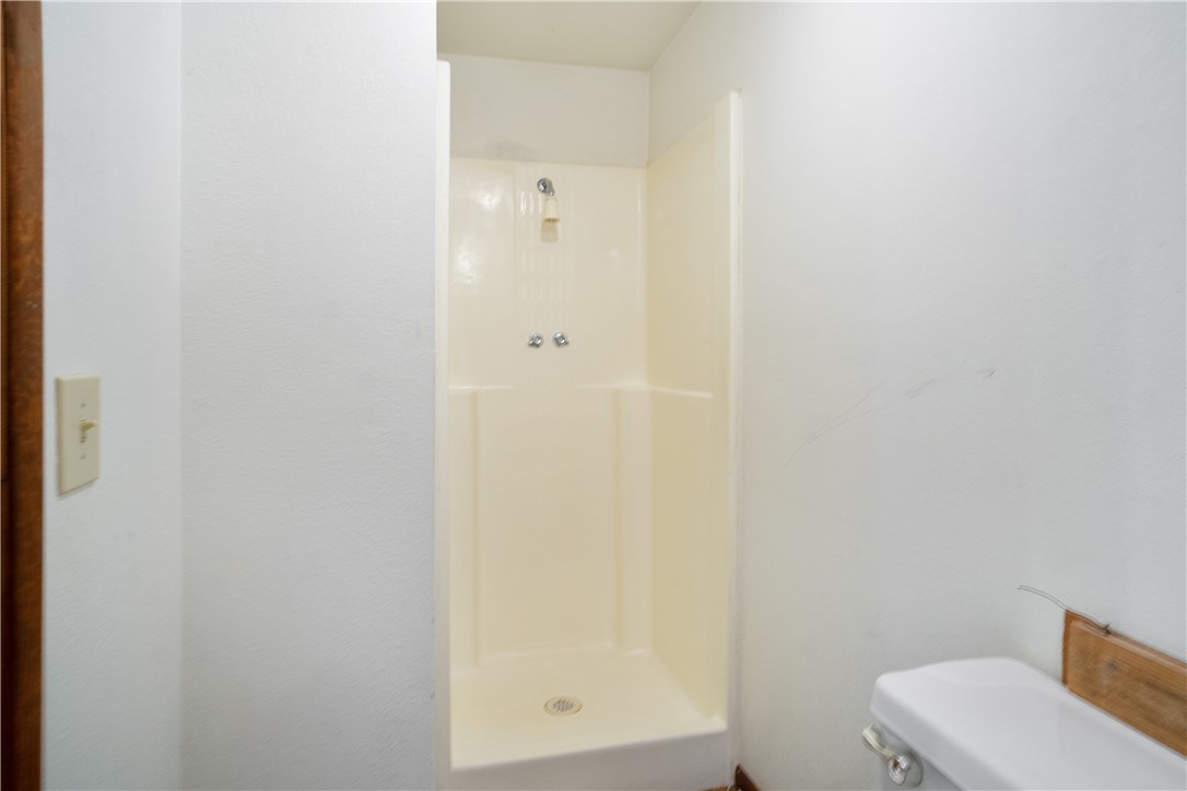 3696 Tonto Road Golden Valley, AZ 86413 - Photo 24 of 67 Bathroom