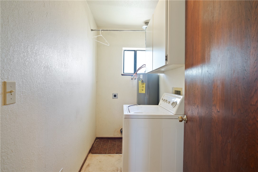 3696 Tonto Road Golden Valley, AZ 86413 - Photo 48 of 67 Laundry