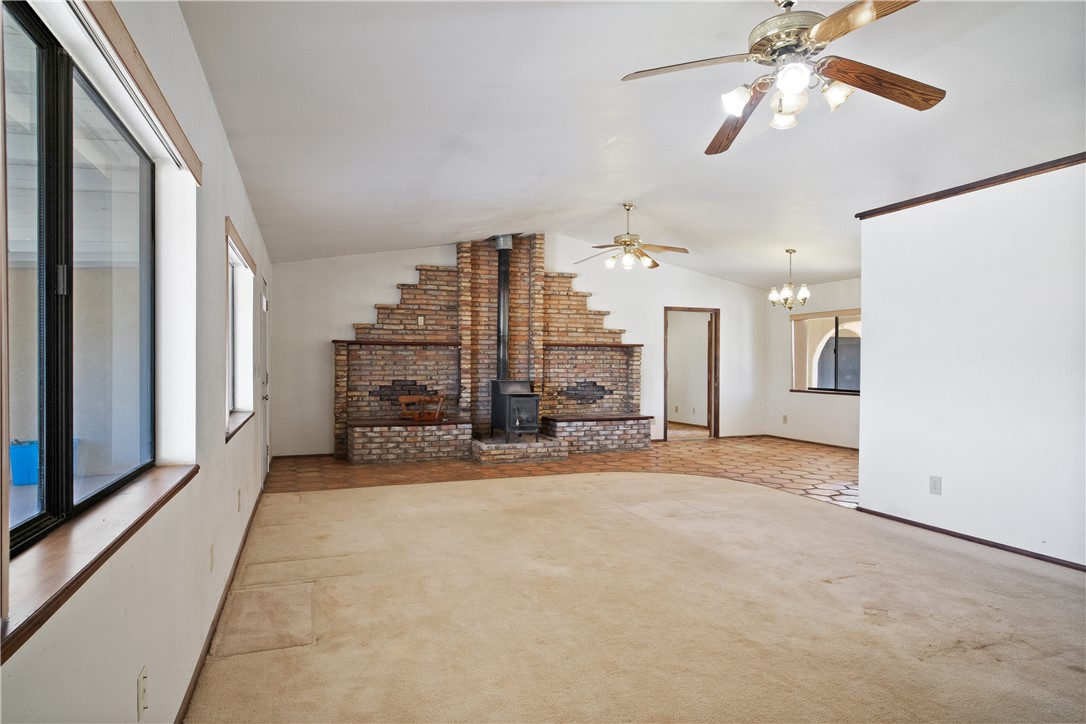 3696 Tonto Road Golden Valley, AZ 86413 - Photo 5 of 67 Living Room