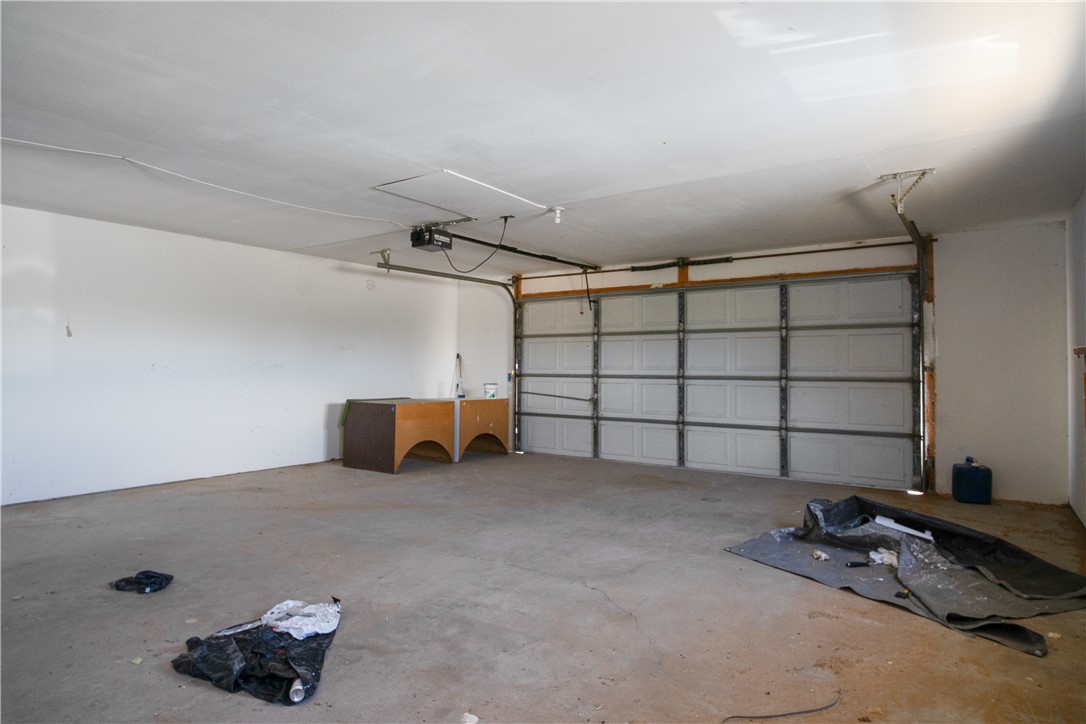 3696 Tonto Road Golden Valley, AZ 86413 - Photo 59 of 67 Garage