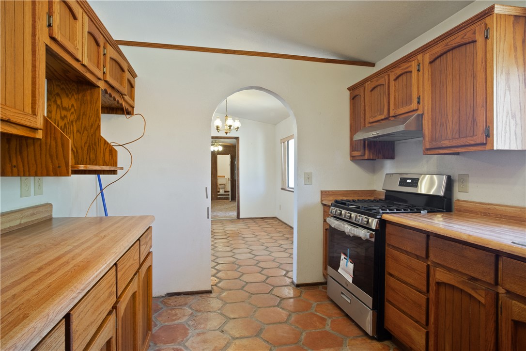 3696 Tonto Road Golden Valley, AZ 86413 - Photo 9 of 67 Kitchen