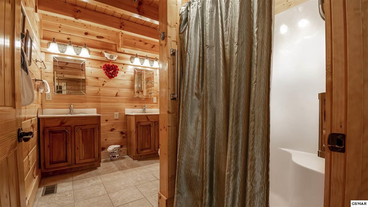 4265 Alpine Ridge Way Sevierville, TN 37876 - Photo 18 of 36