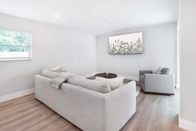 $6,000 | 2798 Northeast 2nd Avenue, Boca Raton, FL 33431