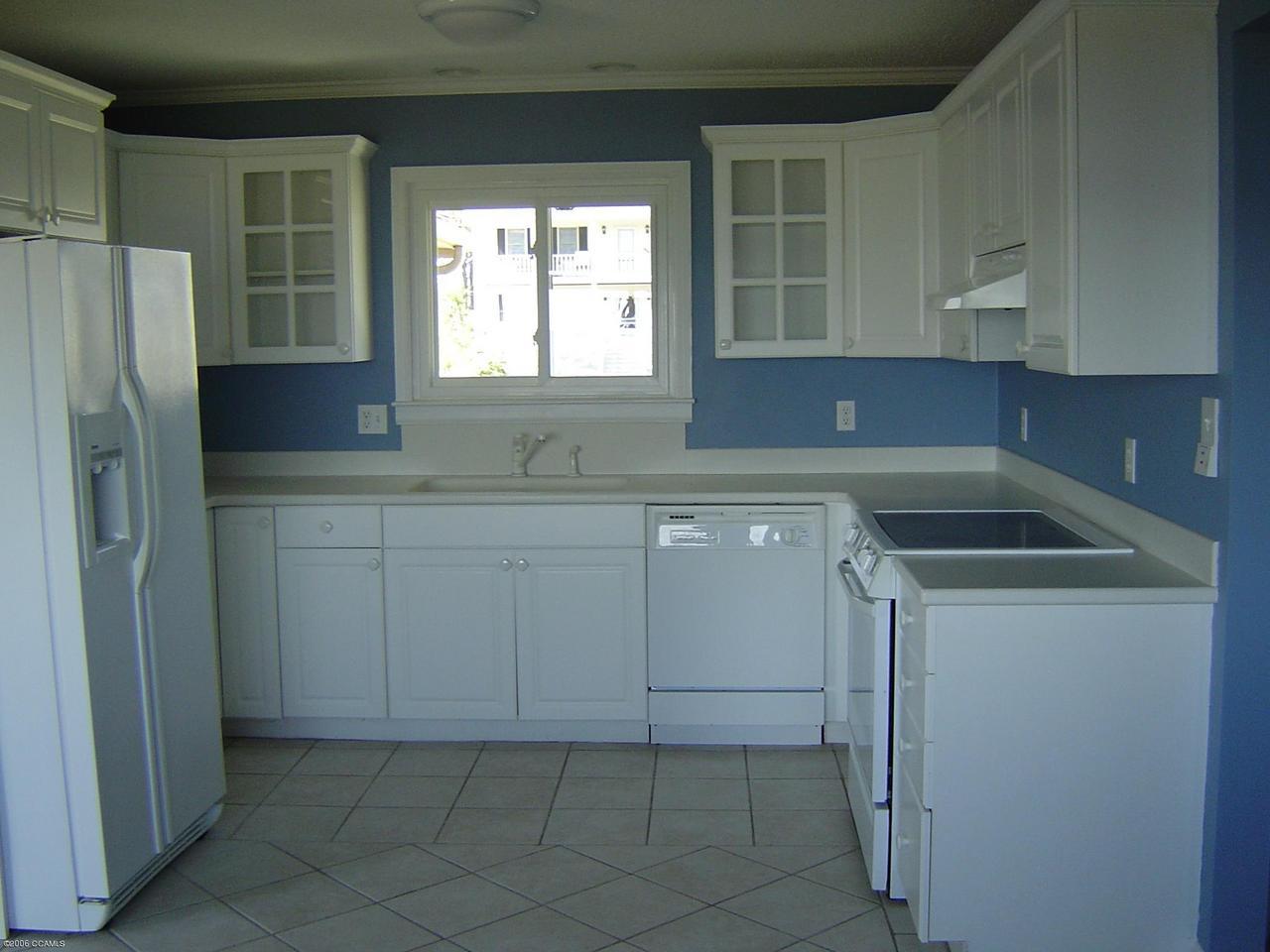 610 Bronna Road Beaufort, NC 28516 - Photo 10 of 12 Kitchen