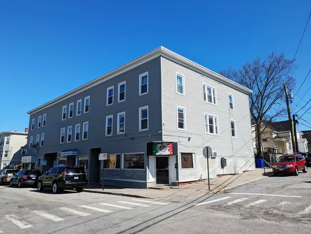 $1,695 | 199 Wilson Street, Unit 2, Manchester, NH 03103