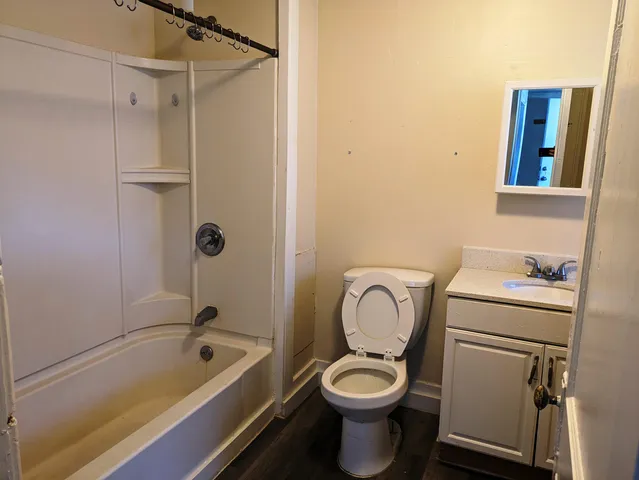 $1,695 | 199 Wilson Street, Unit 2, Manchester, NH 03103