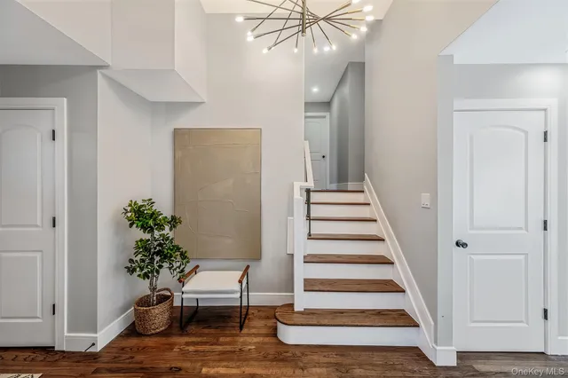 $1,050,000 | 2810 Wynsum Avenue, Merrick, NY 11566