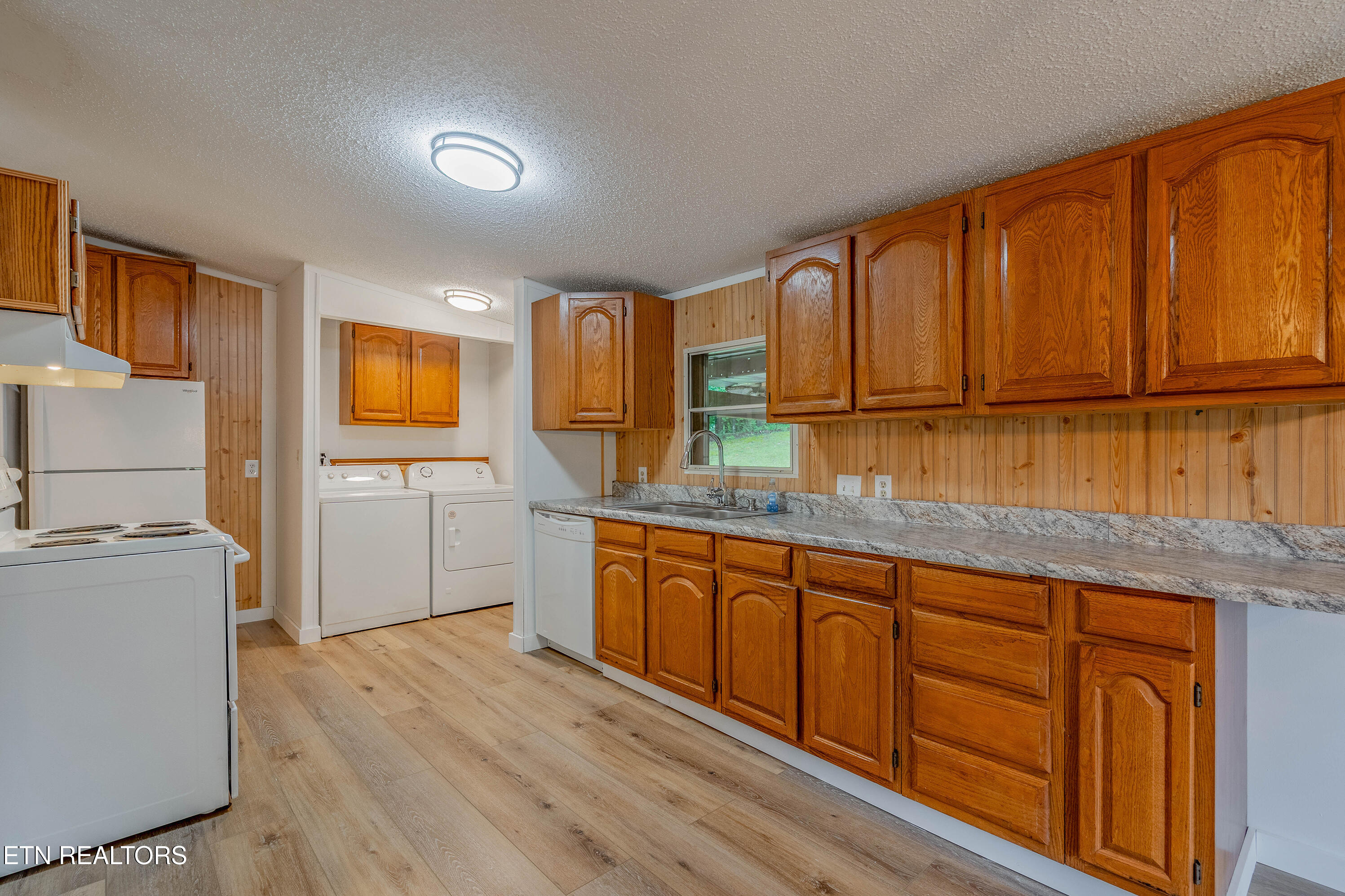 339 Bowers Road Harriman, TN 37748 - Photo 7 of 24 A7308263-HDR