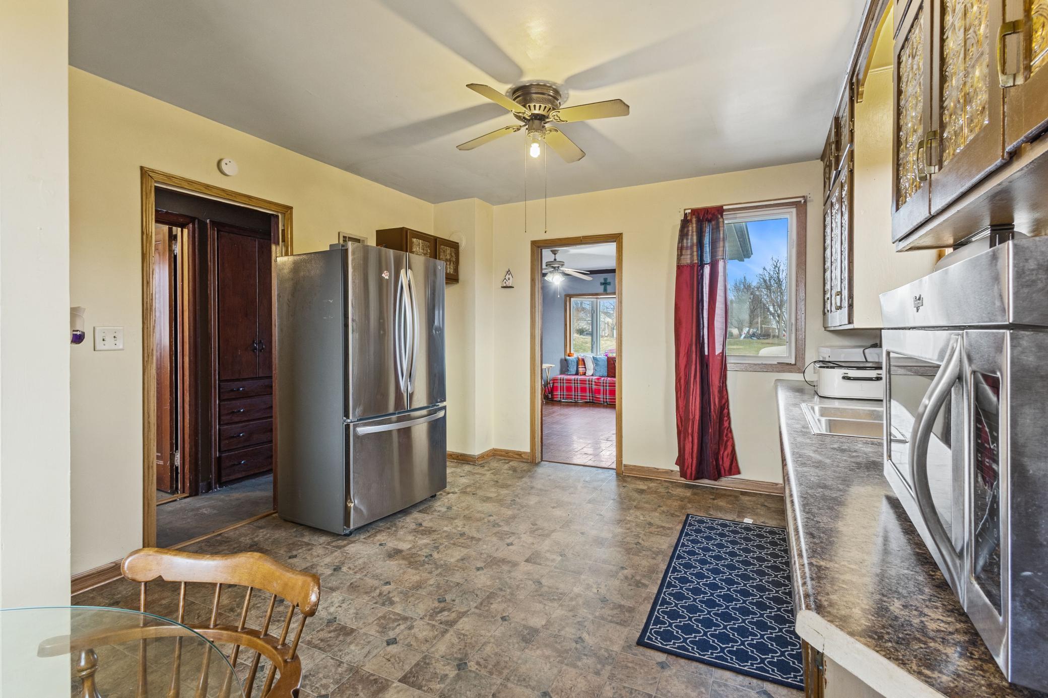 117 West Van Dusen Street Springfield, MN 56087 - Photo 7 of 14