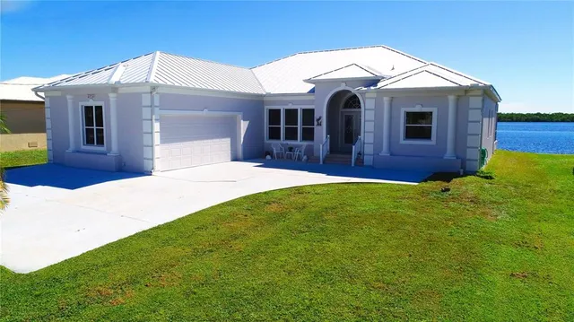 $794,900 | 3772 Peace River Drive, Punta Gorda, FL 33983