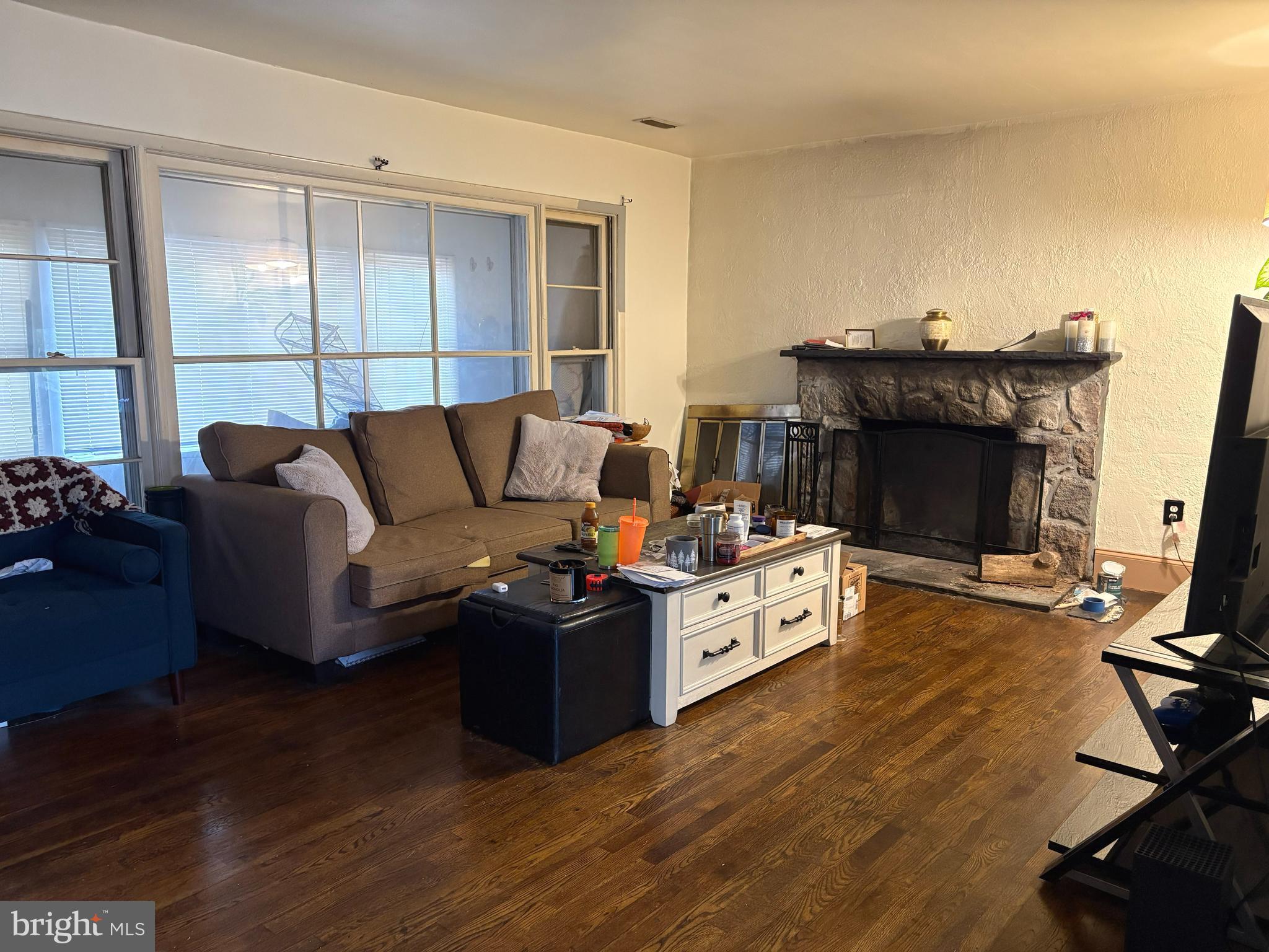 2415 Winslow Road Williamstown, NJ 08094 - Photo 4 of 21