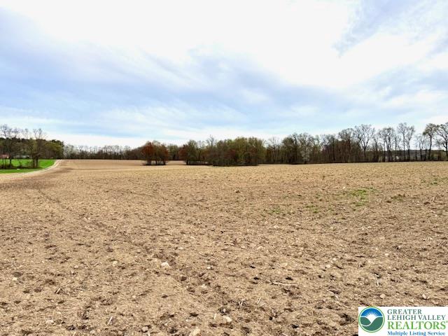 9170 North Loop Road Slatington, PA 18080 - Photo 6 of 8 a view of lake