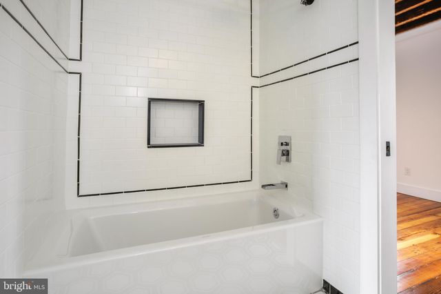 $718,000 | 972 North 5th Street, Philadelphia, PA 19123