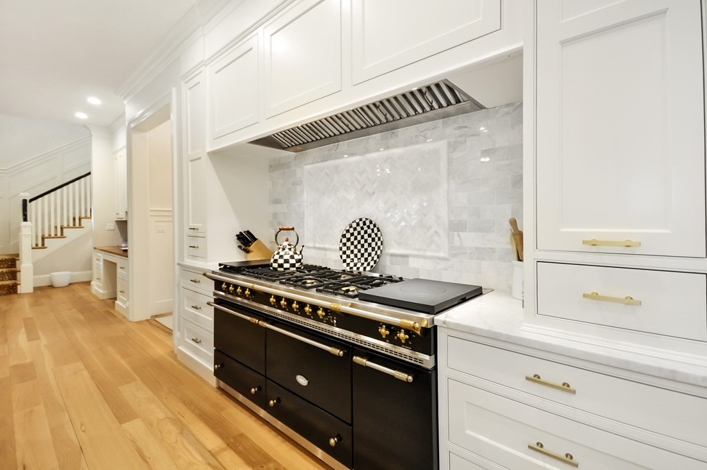 24 Middleby Road Lexington, MA 02421 - Photo 7 of 31