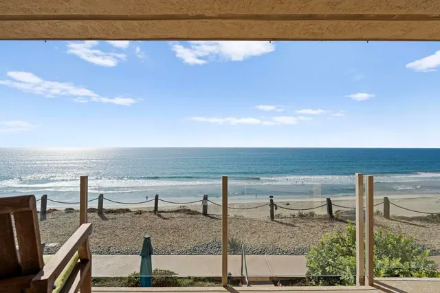 $2,900,000 | 441 South Sierra Avenue, Unit 208, Solana Beach, CA 92075