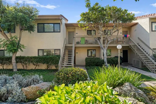 $2,900,000 | 441 South Sierra Avenue, Unit 208, Solana Beach, CA 92075