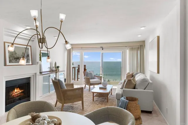 $2,900,000 | 441 South Sierra Avenue, Unit 208, Solana Beach, CA 92075