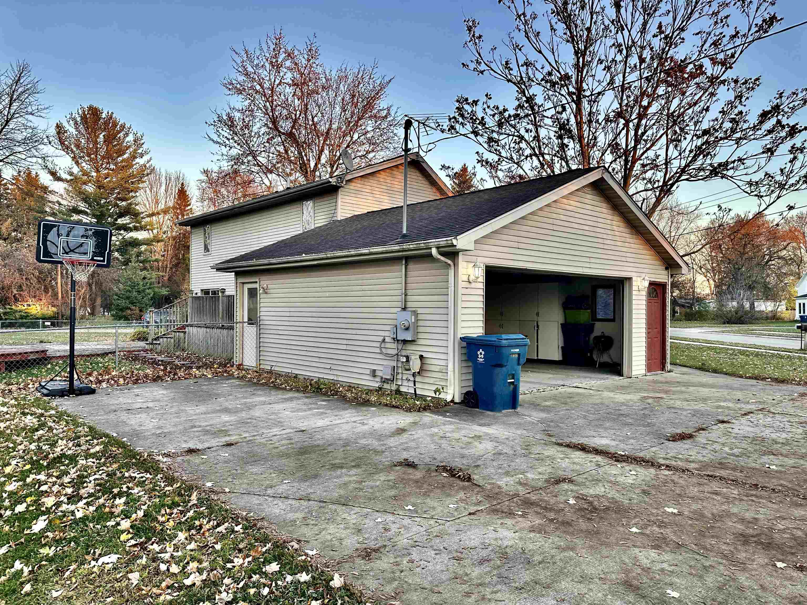 315 Glidden Road Beaverton, MI 48612 - Photo 7 of 38
