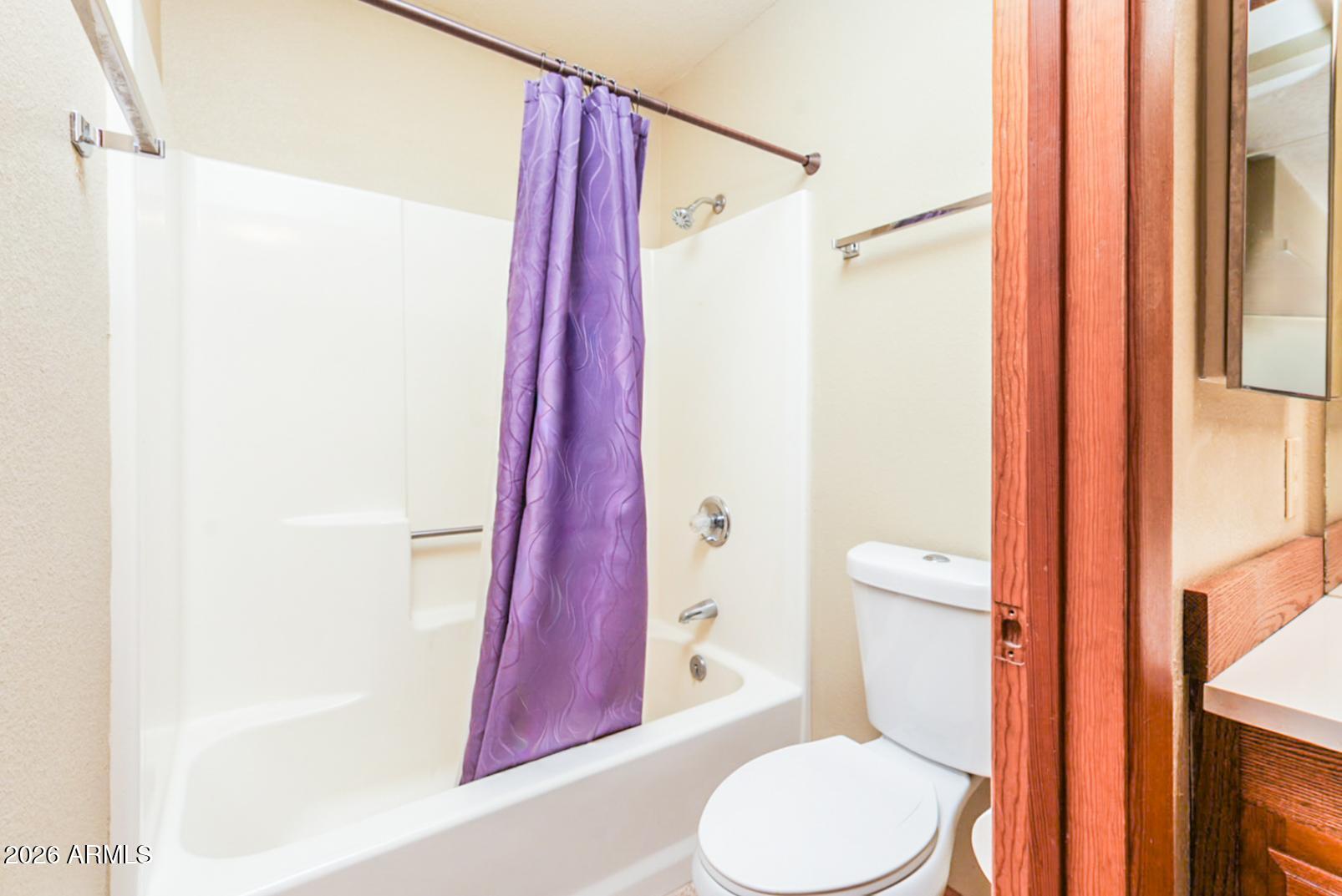 65 Verde Valley School Road, Unit D8 Sedona, AZ 86351 - Photo 20 of 48 Bathroom 1