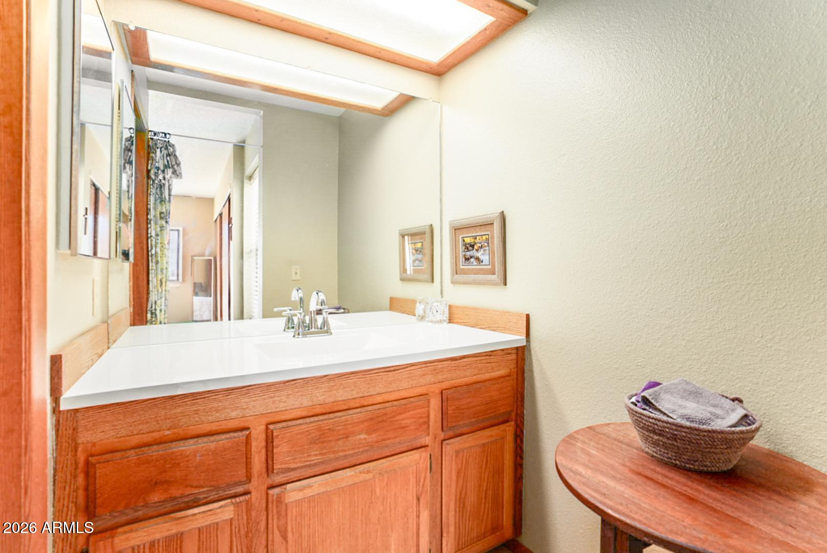 65 Verde Valley School Road, Unit D8 Sedona, AZ 86351 - Photo 21 of 48 Bathroom 1