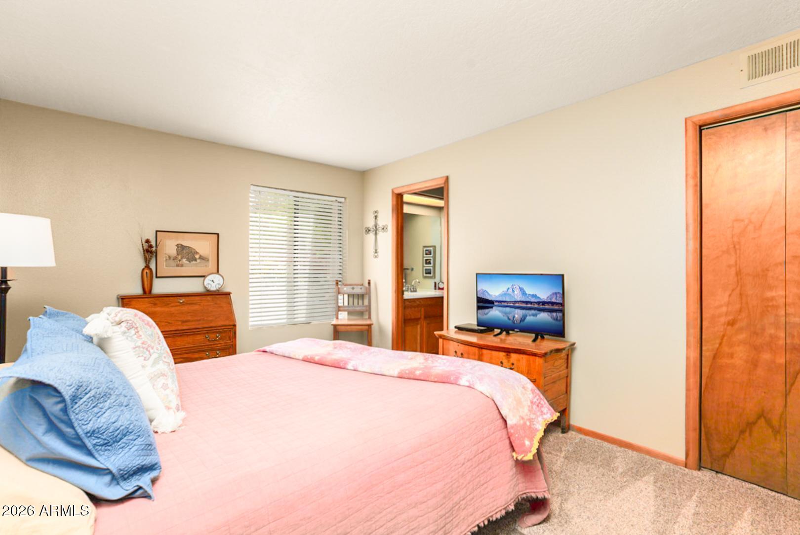 65 Verde Valley School Road, Unit D8 Sedona, AZ 86351 - Photo 23 of 48 Bedroom 2