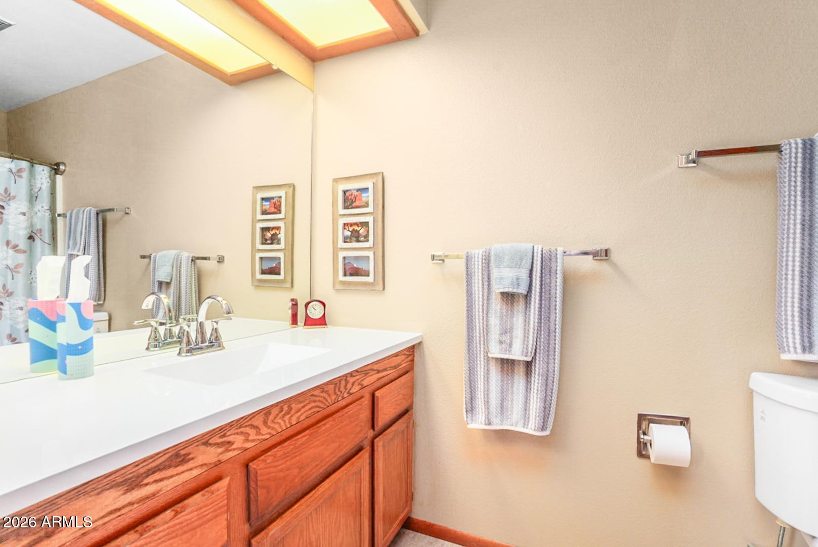 65 Verde Valley School Road, Unit D8 Sedona, AZ 86351 - Photo 26 of 48 Bathroom 2