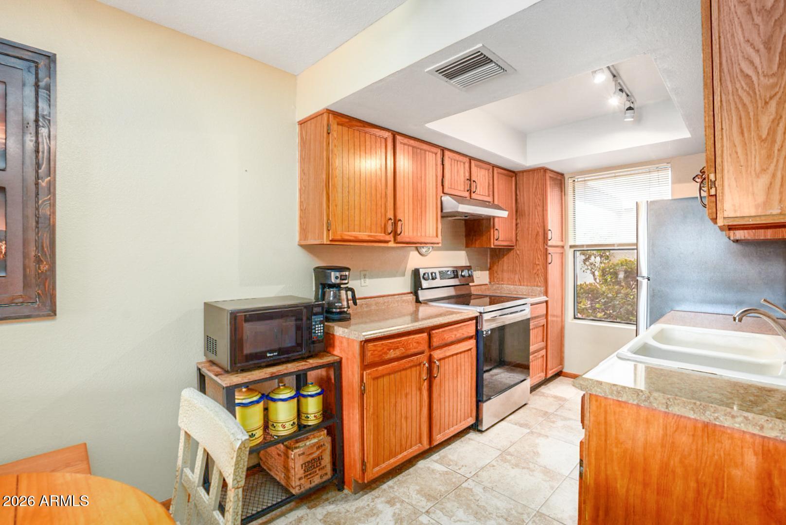65 Verde Valley School Road, Unit D8 Sedona, AZ 86351 - Photo 10 of 48 Kitchen