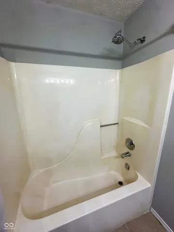 $189,900 | 3266 Oceanline E Drive, Indianapolis, IN 46214