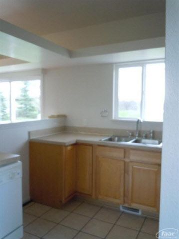4214 Branch Road Flint, MI 48506 - Photo 9 of 23 20131975-8.JPG