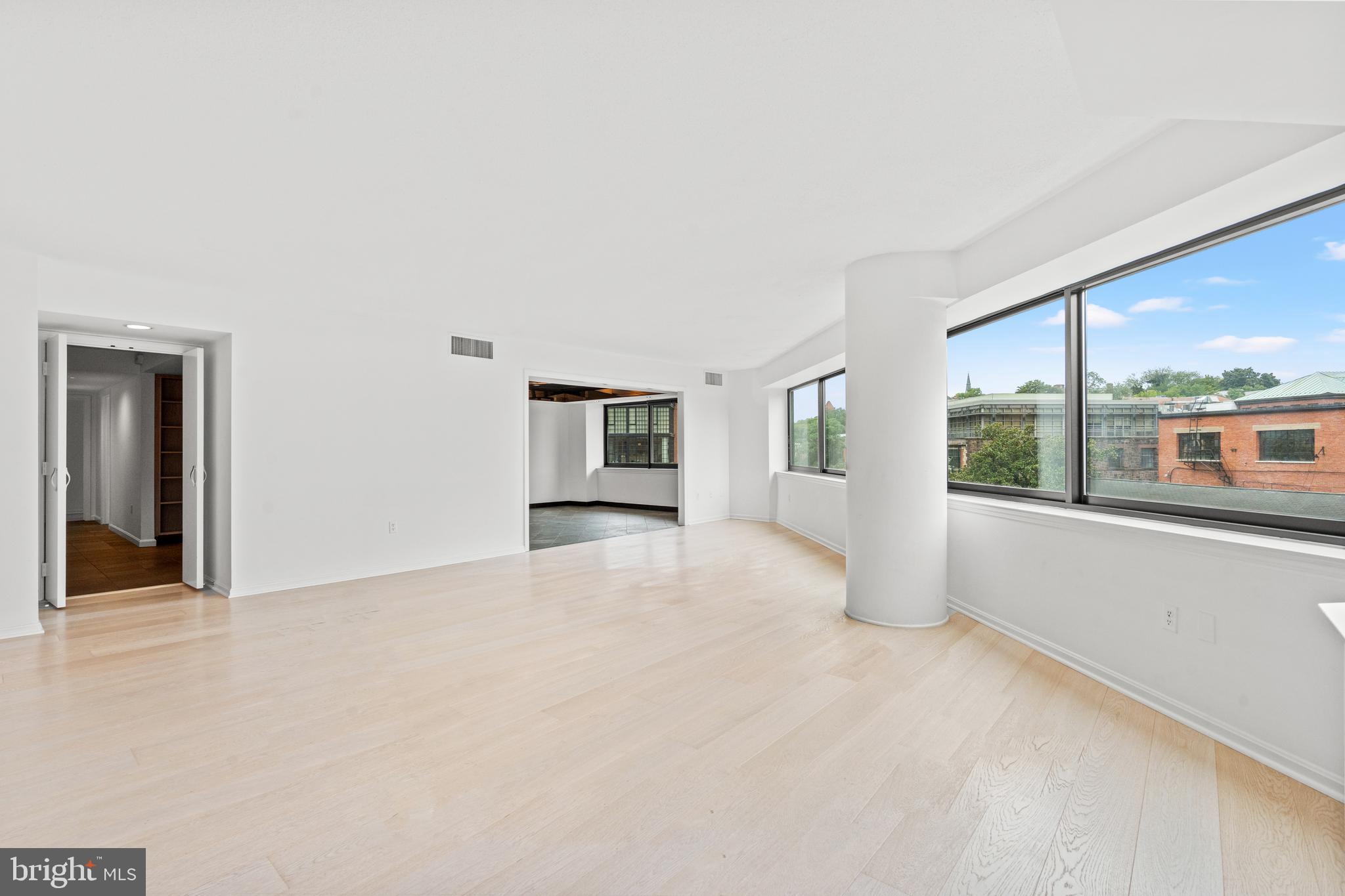 1015 33rd Street Northwest, Unit 702 Washington, DC 20007 - Photo 5 of 31 Living Room