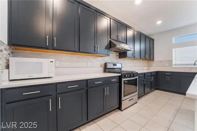 $2,900 | 5745 Becklow Gdns Avenue, Las Vegas, NV 89141