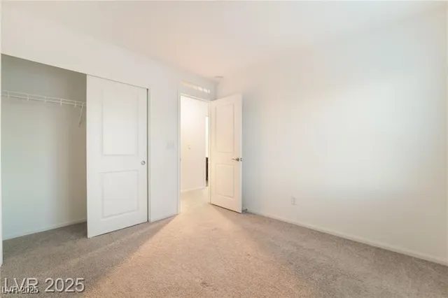 $2,900 | 5745 Becklow Gdns Avenue, Las Vegas, NV 89141