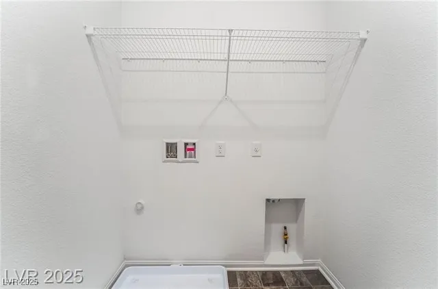 $2,900 | 5745 Becklow Gdns Avenue, Las Vegas, NV 89141