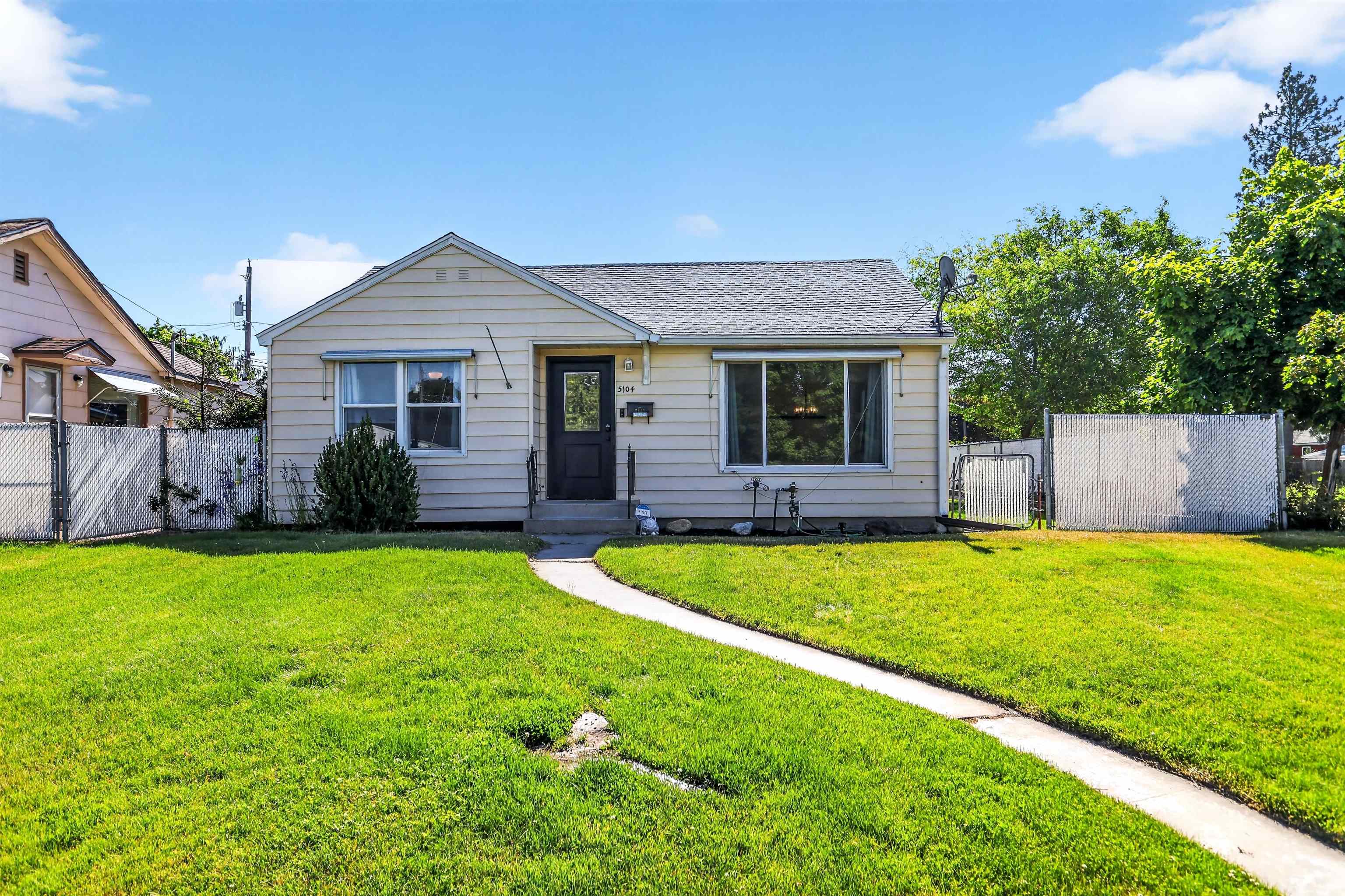 5104 North Elgin Street Spokane, WA 99205 - Photo 2 of 37