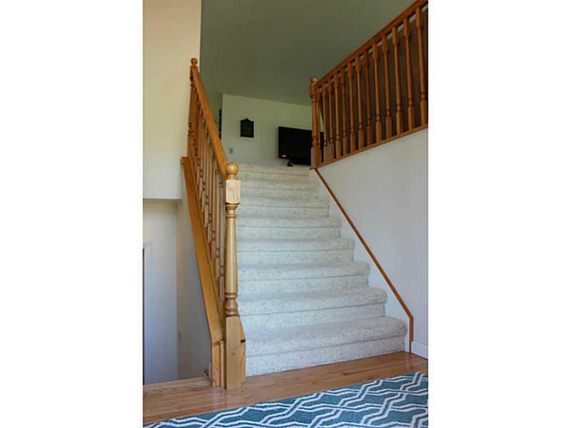 1044 Greenlick Road Mount Pleasant, PA 15666 - Photo 5 of 24 Entry/Foyer.