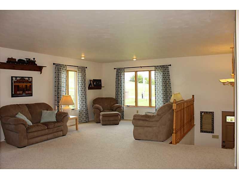 1044 Greenlick Road Mount Pleasant, PA 15666 - Photo 6 of 24 Living Room.
