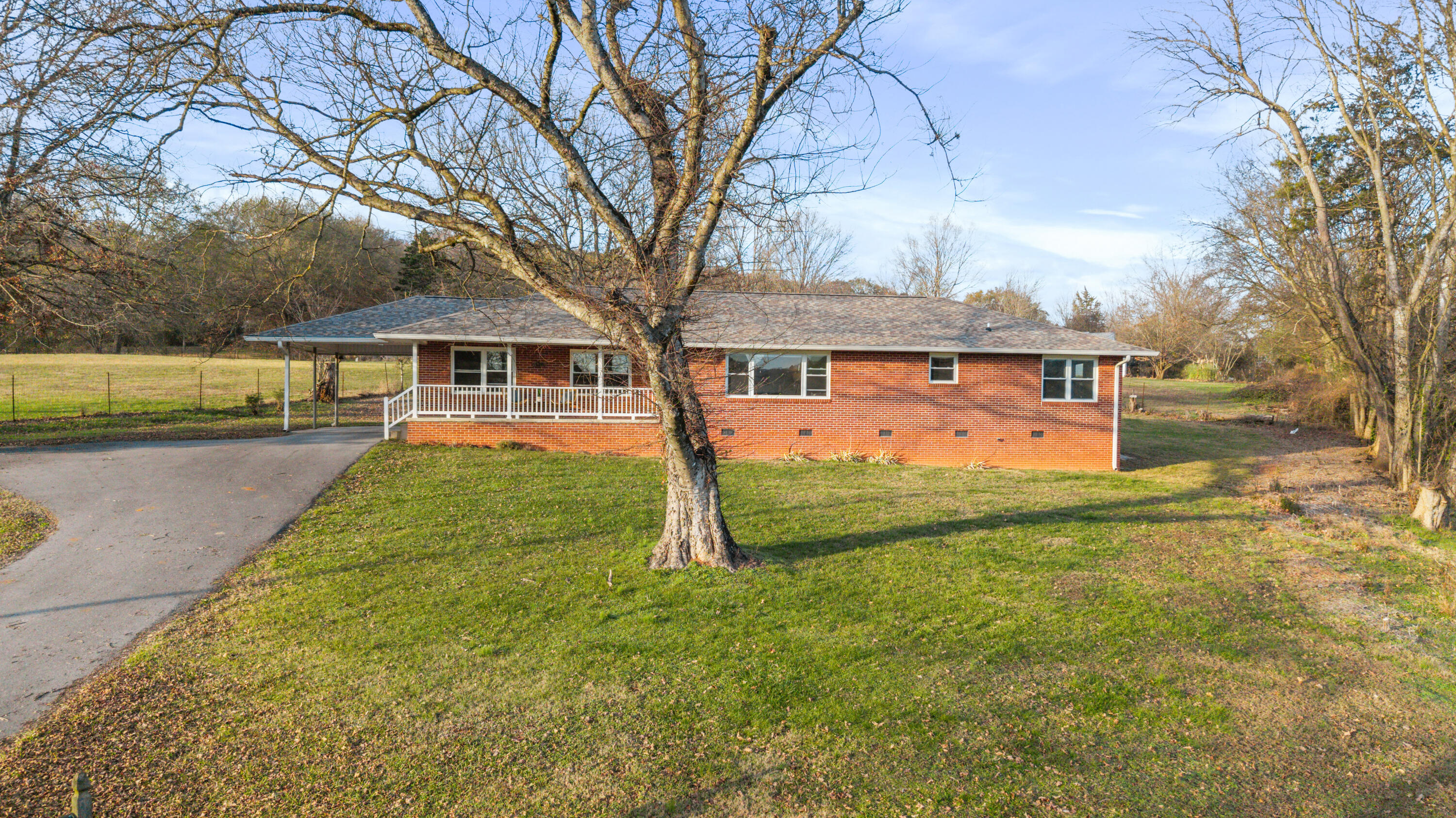 128 Scott Street Northeast Charleston, TN 37310 - Photo 2 of 37 1