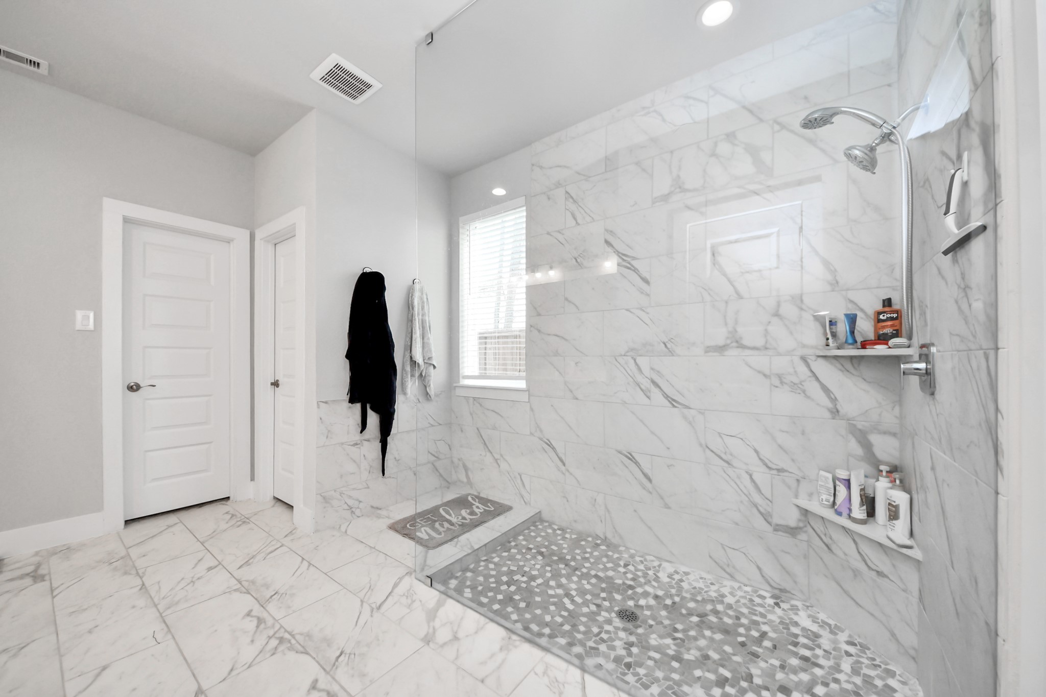 1920 Golden Spruce Lane Conroe, TX 77301 - Photo 16 of 28 a view of a bathroom