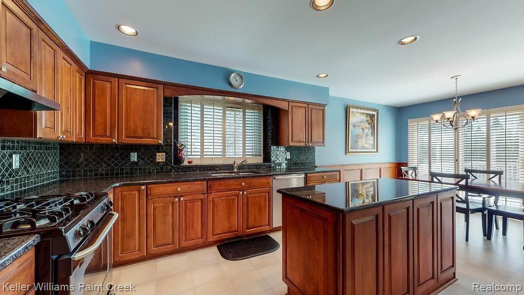 3231 Primrose Drive Rochester Hills, MI 48307 - Photo 11 of 42