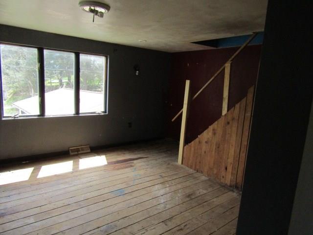 1839 Dime Road Vandergrift, PA 15690 - Photo 6 of 16