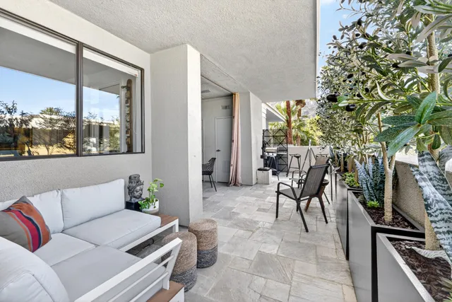 $515,000 | 940 East Palm Canyon Drive, Unit 207, Palm Springs, CA 92264