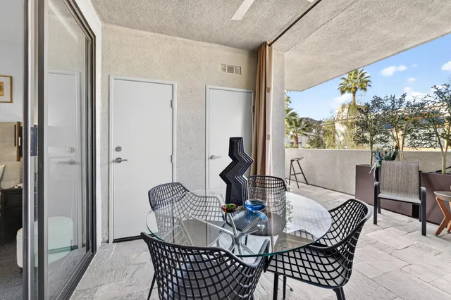 $515,000 | 940 East Palm Canyon Drive, Unit 207, Palm Springs, CA 92264
