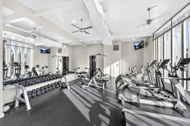 $515,000 | 940 East Palm Canyon Drive, Unit 207, Palm Springs, CA 92264