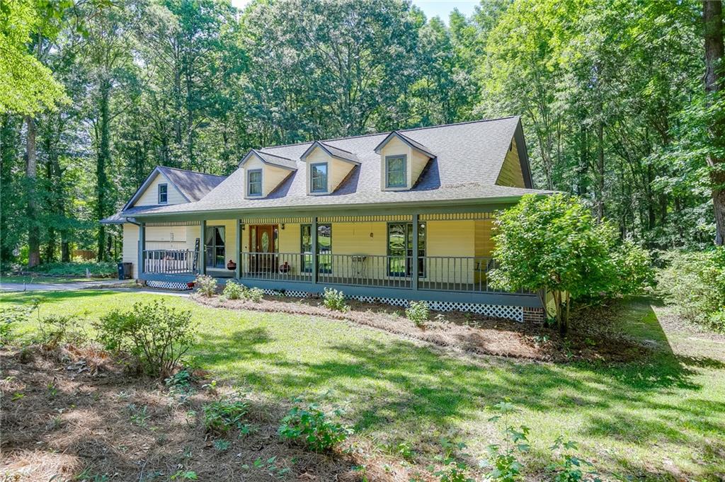 2720 Bay Ridge Drive Loganville, GA 30052 - Photo 3 of 52
