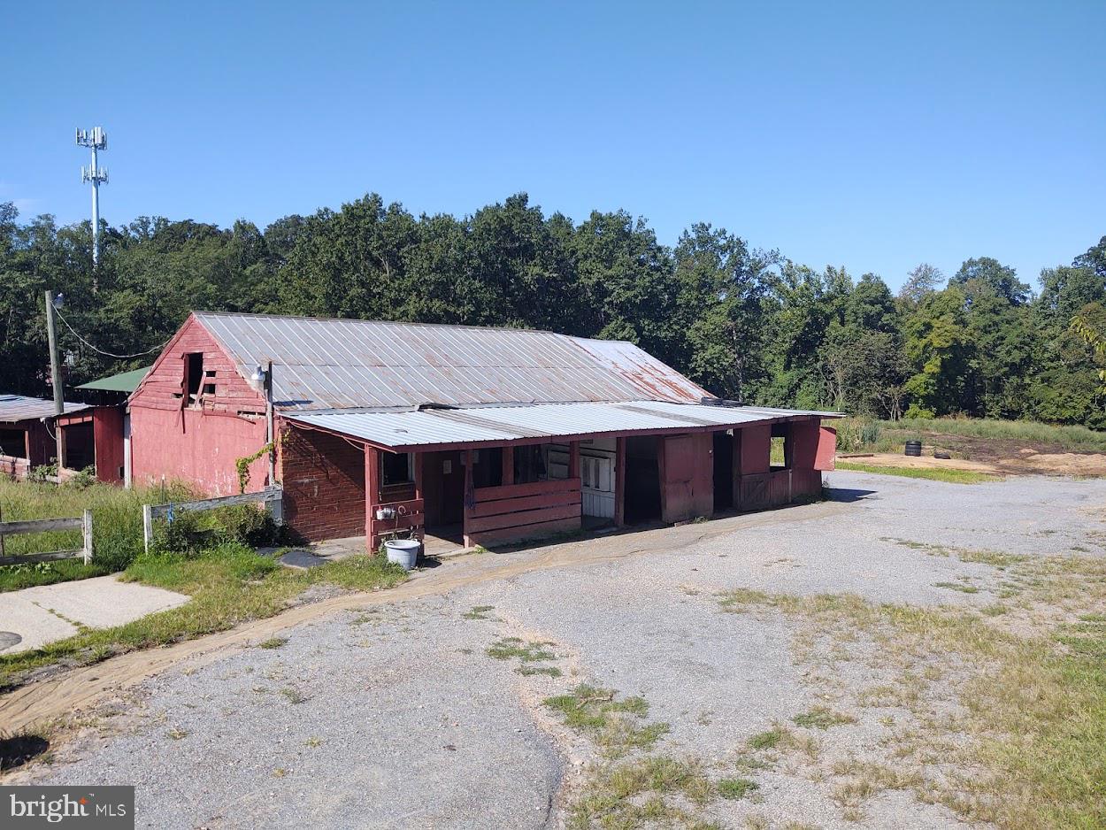 9911 Old Ardwick Ardmore Road Springdale, MD 20721 - Photo 11 of 12 Gallery Image 11