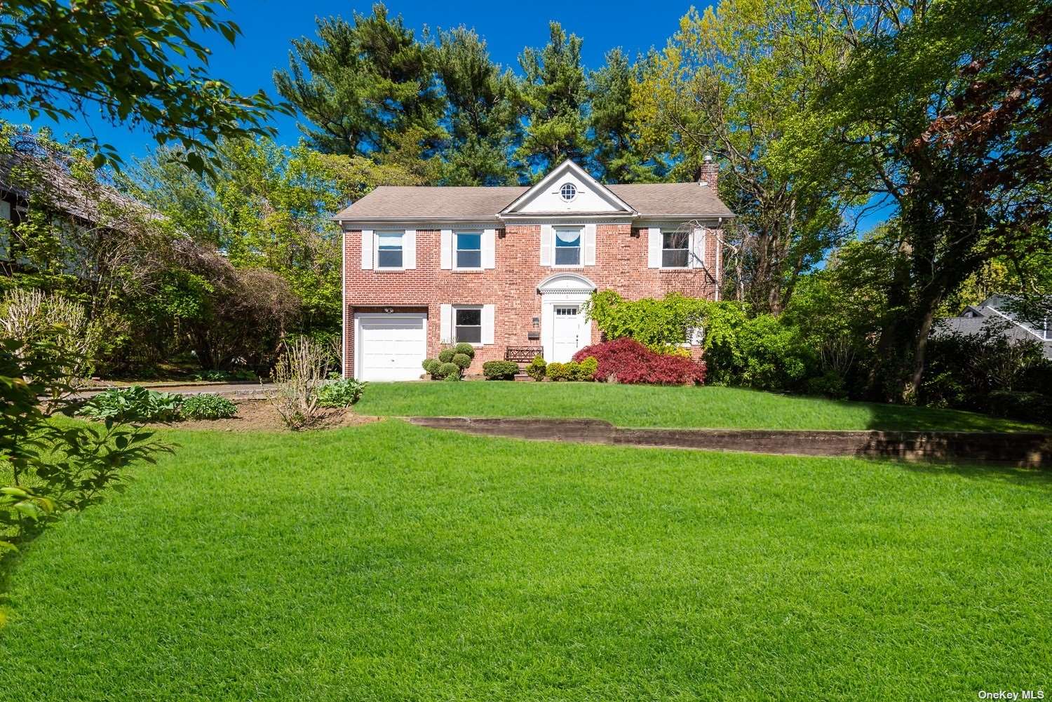 5 Brookbridge Road Great Neck, NY 11021 - Photo 1 of 1 Gallery Image 1